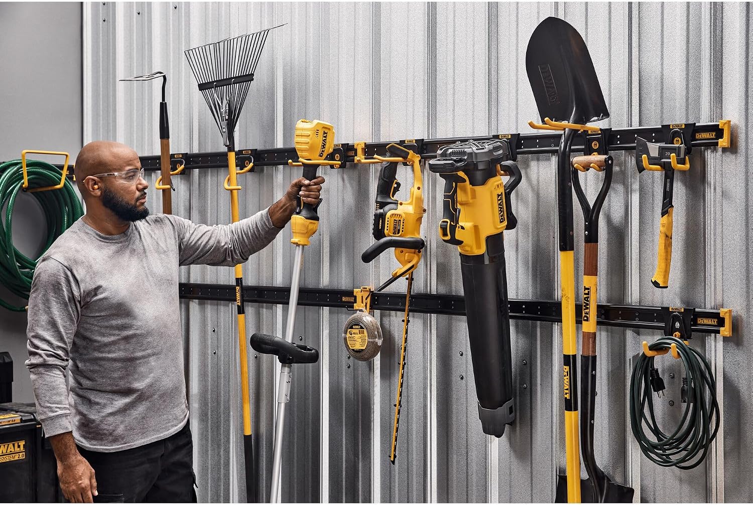  DEWALT Organiseur D'outils, Double Crochet Standard Pour Outils à Long Manche, Compatible Avec Le Système De Rangement D'atelier (DWST82815)
